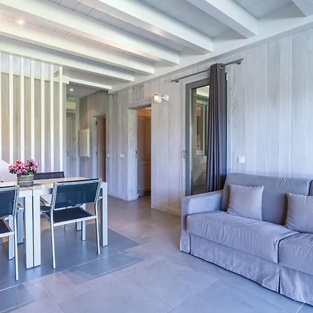 شقة Le Trois Du Petit Sperone By Interhome بونيفَسْيو