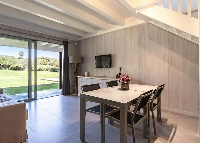 Appartamento Le Trois Du Petit Sperone By Interhome